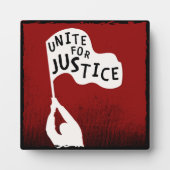 正義のために団結せよ！抗議スローガンのバナー フォトプラーク (正面)