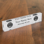 正義のはかりで測られる法律| デスクネームプレート (側面)