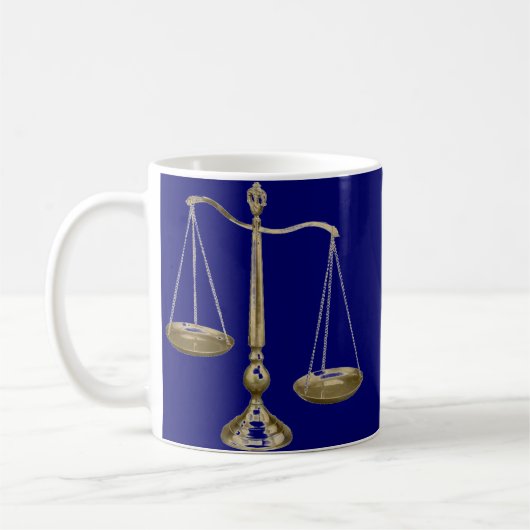 正義のはかりで測られる金ゴールド コーヒーマグカップ (左)