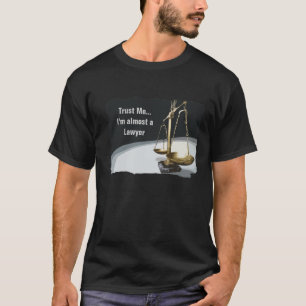 正義のTシャツの金ゴールドの法的スケール Tシャツ