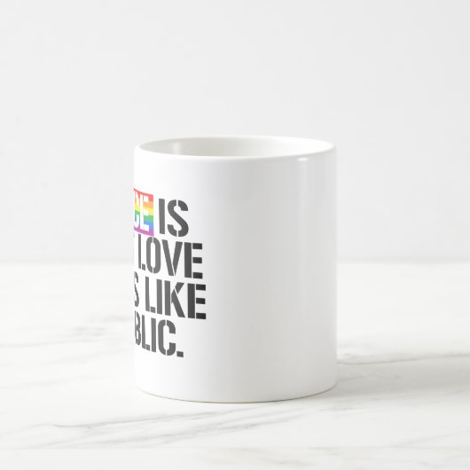 正義は愛を公に見る コーヒーマグカップ (中央)