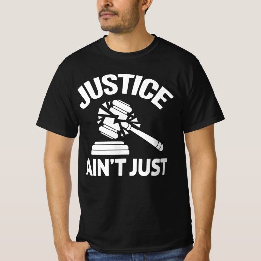 正義は正しくない – 壊れた法槌 トランプ抗議 Tシャツ (正面)