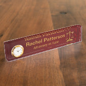 正義|の素朴で赤い革-弁護士のはかりで測られる デスクネームプレート (側面)