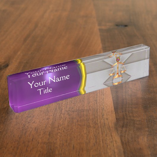 正義、法のはかりで測金ゴールド、弁護士紫グレー デスクネームプレート (側面)