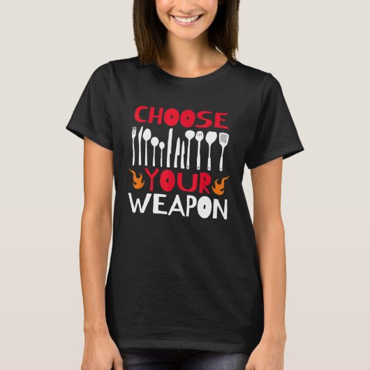 武器を選ぶシェフ調理師レストランフードナイフ Tシャツ (正面)