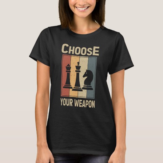 武器を選ぶチェスのチェスのプレーヤー Tシャツ (正面)