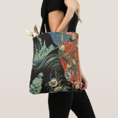 武士の英雄Minamoto Yoshitsune無し対幽霊のカニ トートバッグ (クローズアップ)