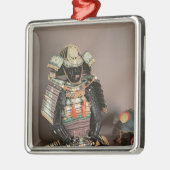 武士の装甲、室町時代c.1384 メタルオーナメント (左)