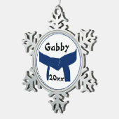 武術アーツダークブルーベルトデイテッド スノーフレークピューターオーナメント (右)