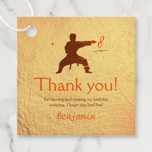 武術アーツモダンー空手子供の誕生日サンキューユー フェイバータグ (正面)