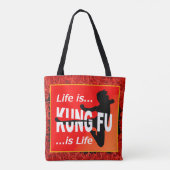 武術アーツ飛んでいるキックガール |人生はカンフー トートバッグ (裏面)