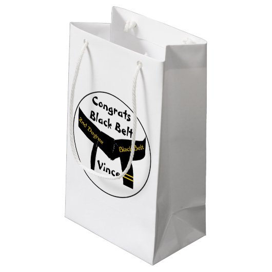 武道の第2程度の黒帯のお祝い スモールペーパーバッグ (裏面アングル)
