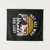 歩き回る者が全員ハイキングをするとは限失ったらない タペストリー (正面(横))