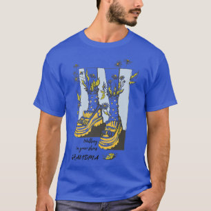 歩くにあなたのガーデニングシューズおばあちゃん Tシャツ
