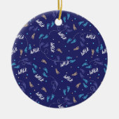 歩くを一緒に:アドベンチャーフットプリントのシルエット セラミックオーナメント (正面)