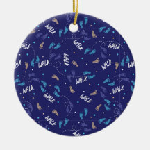 歩くを一緒に：アドベンチャーフットプリントのシルエット