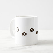 歩くドッグポーが犬の足跡をプリント コーヒーマグカップ (正面左)