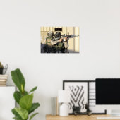 歩兵の偵察が彼の武器を狙う ポスター (ホームオフィス)