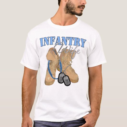 歩兵の妻の砂漠ブーツ Tシャツ (正面)