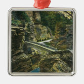 歩哨橋及び上部のトンネルの眺め メタルオーナメント (正面)