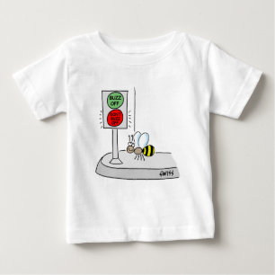 歩行を離れたおもしろいな漫画の蜂のぶんぶん言う音は信号歩きません ベビーTシャツ