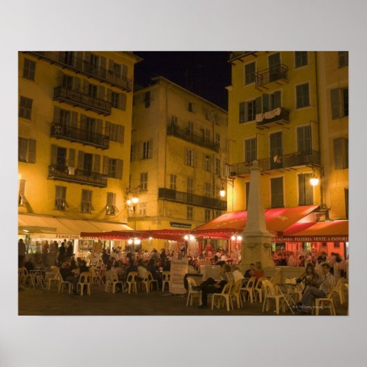 歩道のカフェに座る人々のグループ ポスター (正面)