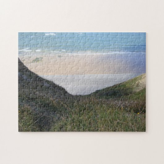 歩道の写真が付いている海景の草が茂った丘 ジグソーパズル (横)