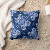 歩道の青い花 クッション (ブランケット)