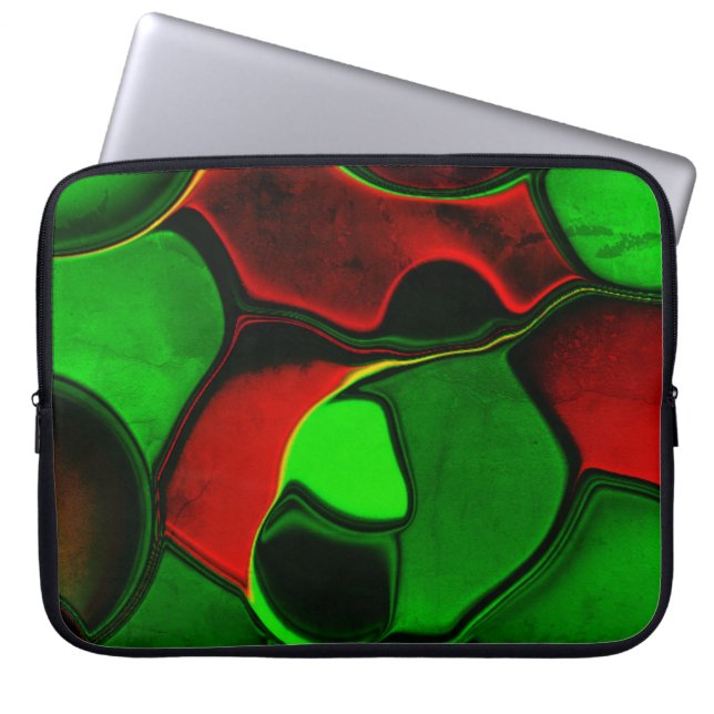 歪んだ奇妙な形、赤と緑の色 ラップトップスリーブ (正面)