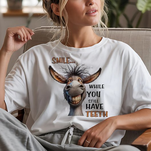 歯があるうちに笑ってね Tシャツ