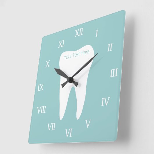歯のロゴと名前を付けた歯科医のオフィスの時計 スクエア壁時計 (傾斜)
