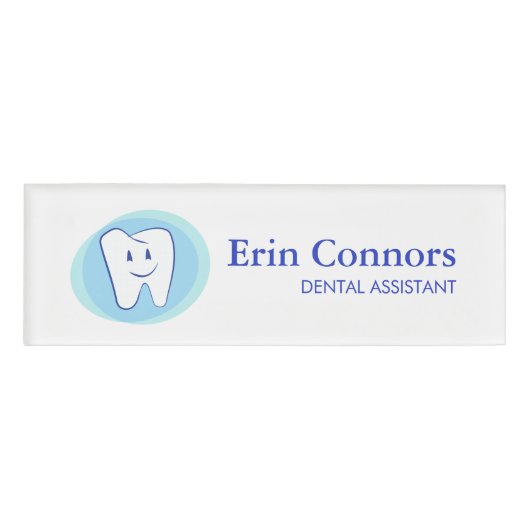 歯のロゴを笑顔にする歯科補助歯科医 名札 (正面)