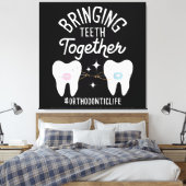歯を合わせる – 歯科矯正医 キャンバスプリント (インサイチュ (寝室))