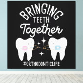 歯を合わせる – 歯科矯正医 キャンバスプリント (インサイチュ (ウッドフロア))