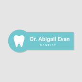 歯モダン光ティール（緑がかった色）プロフェッショナル歯科矯正医 名札 (正面)