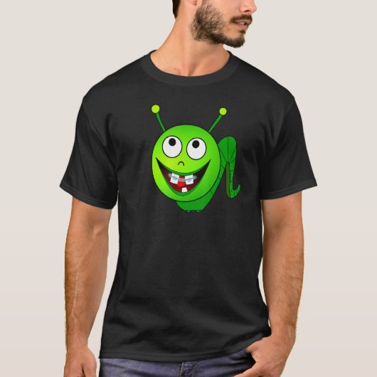 歯列矯正中の緑のイモムシ蝶 Tシャツ (正面)