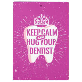 歯医保者を温め抱き締める クリップボード (裏面)