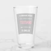 歯医者になるとは夢にも思わなすごいカッコいいい タンブラーグラス (裏面)