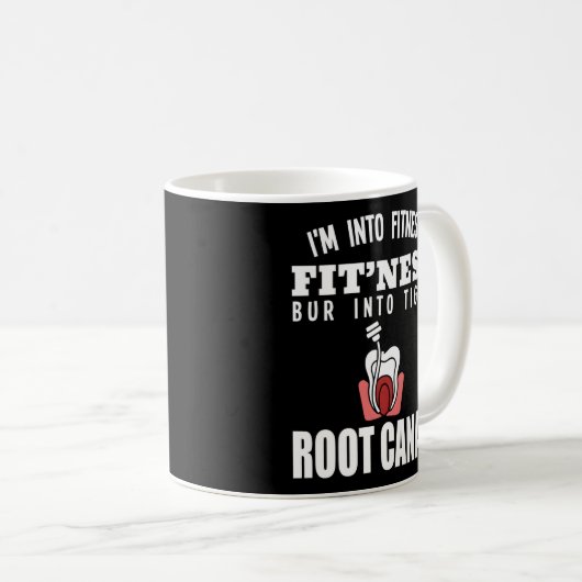 歯医者に行っている歯内科医のフィットネス コーヒーマグカップ (正面右)