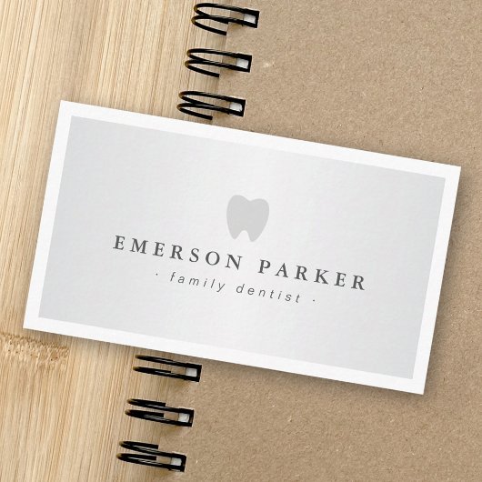 歯医者の歯のロゴモダンの薄い灰色のグラデーション 名刺