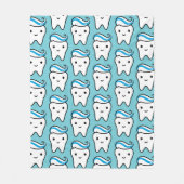 歯磨き粉パターンが付いているかわいい歯 フリースブランケット (正面)