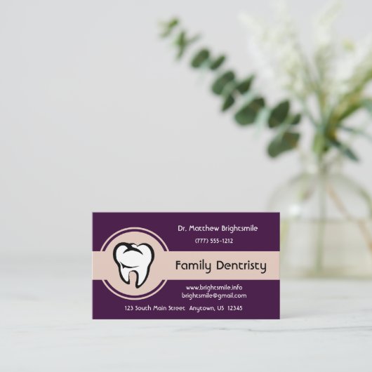 歯科ホワイトティース淡い色のオンイエローセンターストライプ 予約カード (スタンド正面)