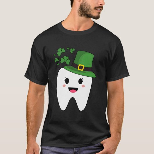 歯科助手と歯の聖パトリックの日 Tシャツ (正面)