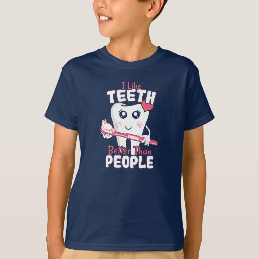歯科医おもしろい – 歯のように人より良い Tシャツ (正面)