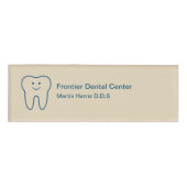 歯科医のオフィスの人員 名札 (正面)