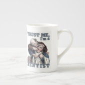 歯科医のユーモアのマグ ボーンチャイナマグカップ (右)