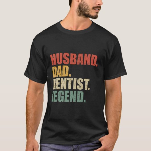 歯科医の夫パパ伝説の父の日 Tシャツ (正面)