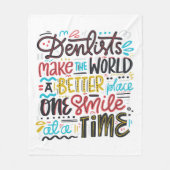 歯科医は世界によりよい場所をします フリースブランケット (正面)