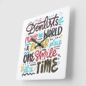 歯科医は世界をより良い場所にする スクエア壁時計 (傾斜)