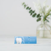 歯科医院歯と清潔な水の歯科医の名前タグ スキニー名刺 (スタンド正面)